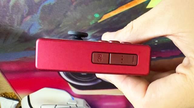 设置齐全按键和35英寸大屏团战更流畅九游会j9登陆外形像游戏手柄的掌机(图4)